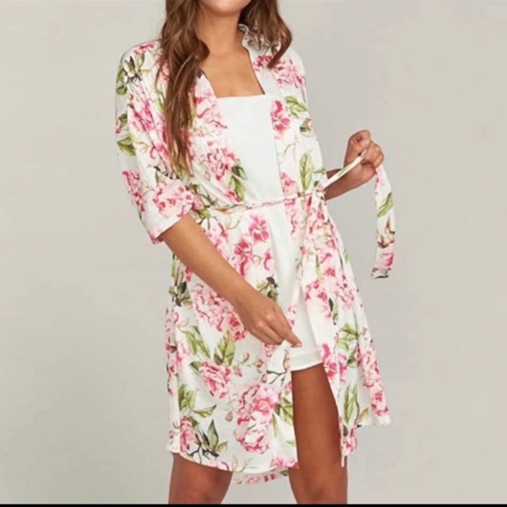 Show me your Mumu Brie robe floral